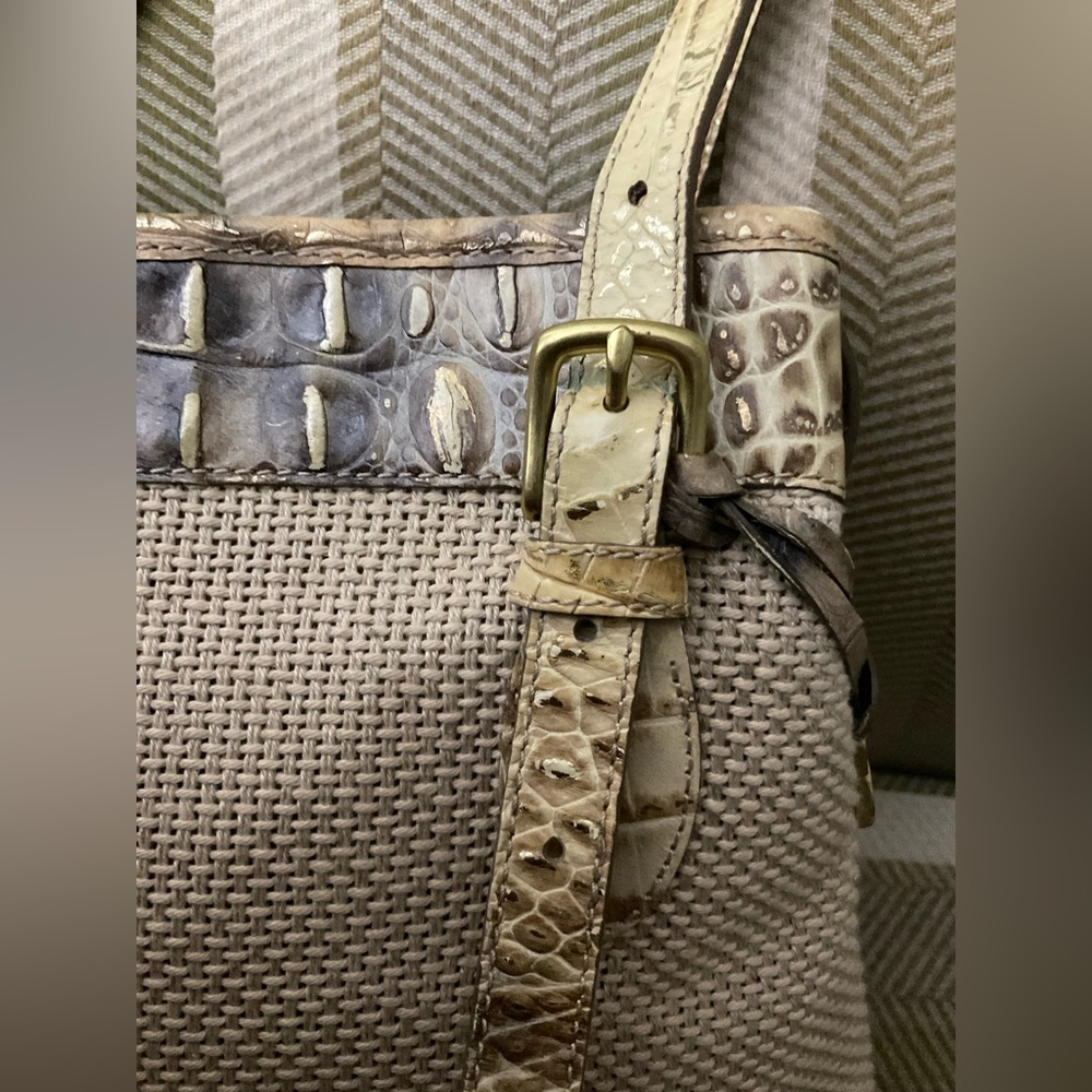 Brahmin Medium Asher Shoulder Bag Euc!! - image 8